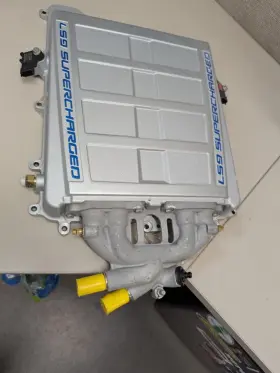 12602066 General Motors 2009-2013 Chevy Corvette C6 Zr1 Ls9 Supercharger Lid