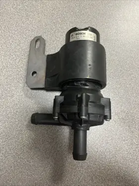 7r3v-8k232-ab Genuine Bosch 0392022009 New Oem 2007-2012 Ford Mustang Shelby Gt500 Intercooler Water Pump
