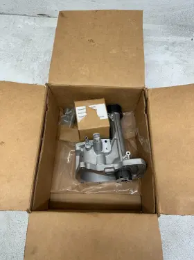 Dw93-6h009-ta Land Rover 2018-2023 Defender Range L405 Sport 5.0l Drive Hub Engine Supercharger Oem