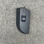 Range Rover L322 Lh Passenger Rear Window Switch 6901289 YUF000102 Used. Price: $17.00.